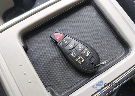 2012 Chrysler Town & Country Touring-L из США, поврежденный, VIN 2C4RC1CG7CR369512